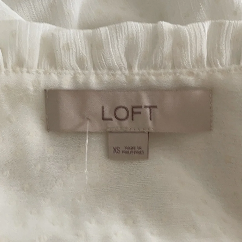NWOT Loft White Textured Blouse - Picture 8 of 9